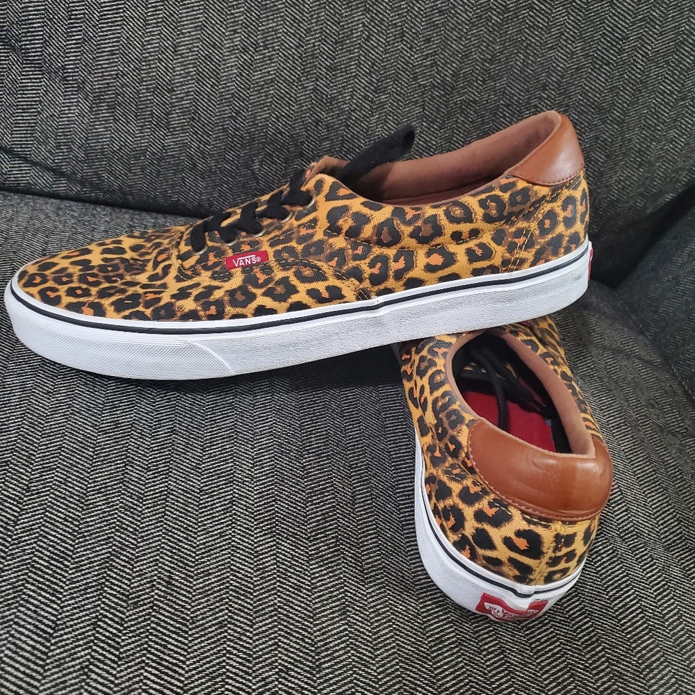 Leopard Vans - Picture 3 of 3